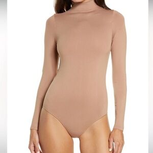 Skims Essential Mock Neck Long Sleeve Bodysuit Size S/M